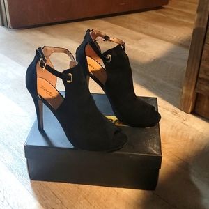 Madden NYC Black Heels, Size 8